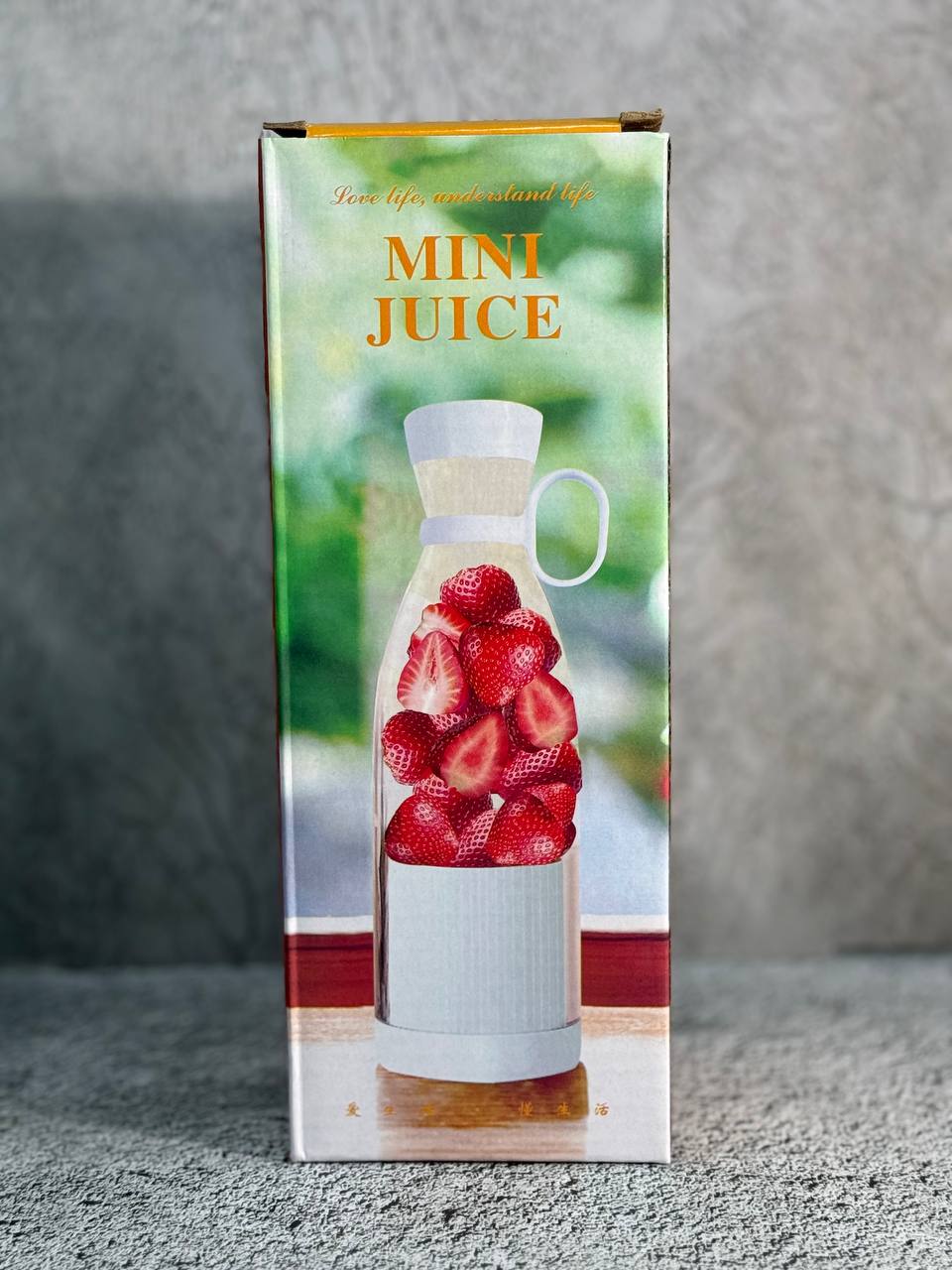 Портативный блендер-бутылка Mini Juice (A512) Портативный блендер-бутылка Mini Juice (A512)