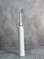 Электрическая зубная щетка X-3